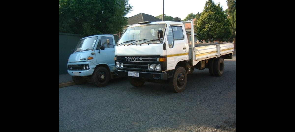 Truck from earlier years on the road